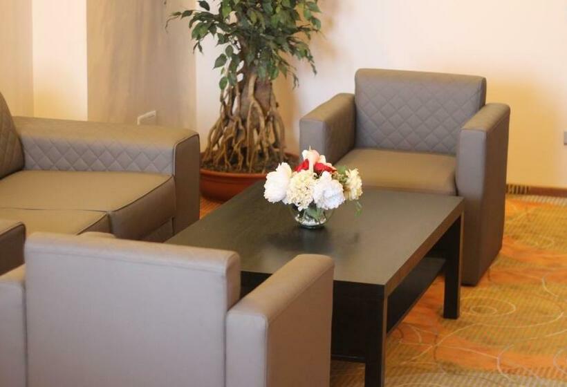 سوییت, Rin Airport