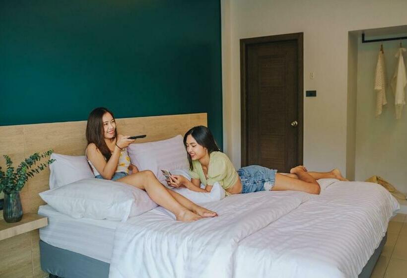 Номер Deluxe с Балконом, Tall Tree Kata Phuket