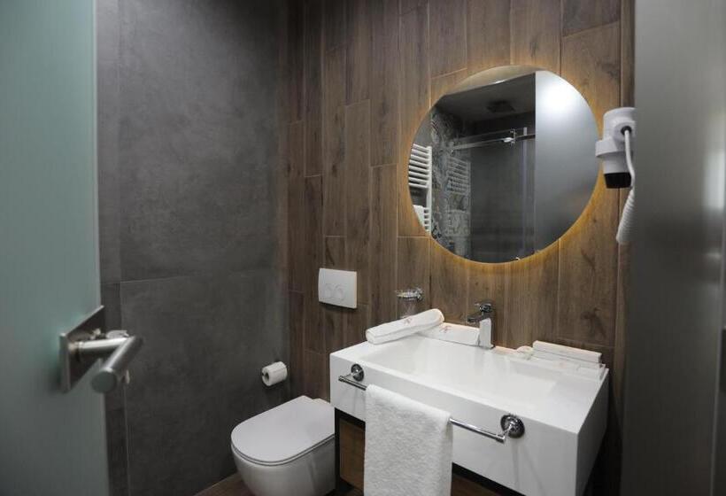 장애인을 위한 킹사이즈 침대 스탠다드 룸, Ap Hotel Boutique