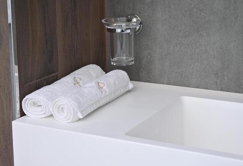 스탠다드 트리플 룸, Ap Hotel Boutique