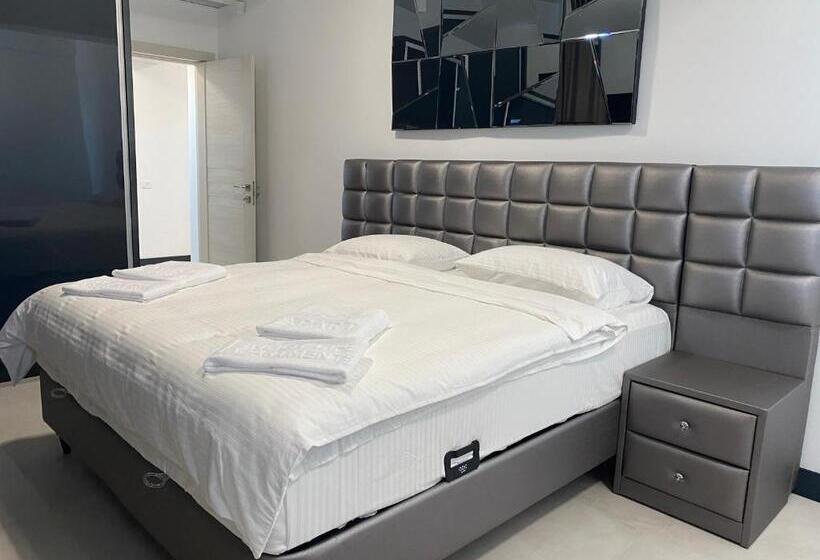 Апартаменты 1 Спальня с Балконом, Enjoy Life Apartments