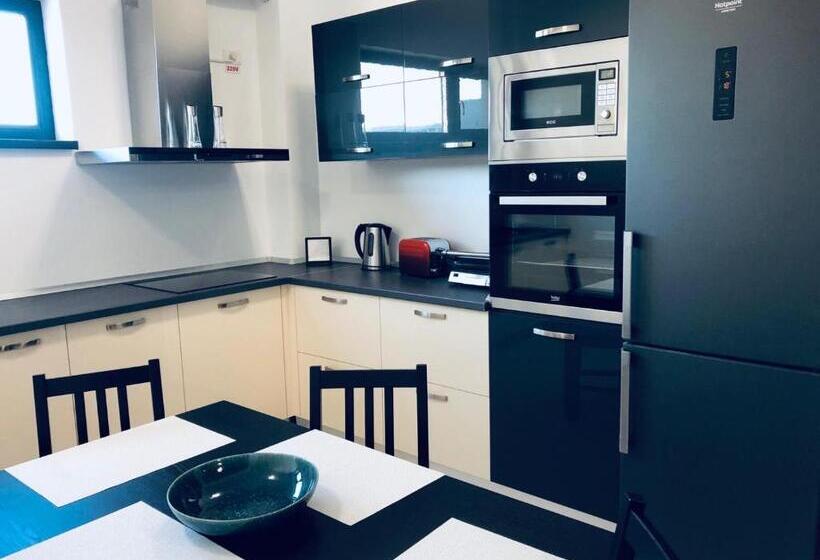 Апартаменты 2 Спальни, Enjoy Life Apartments
