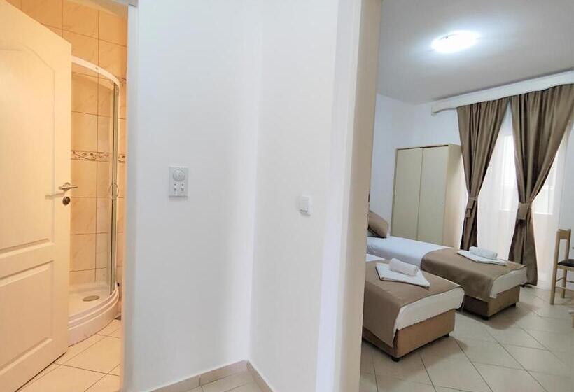 استودیوی استاندارد, Villa Hera
