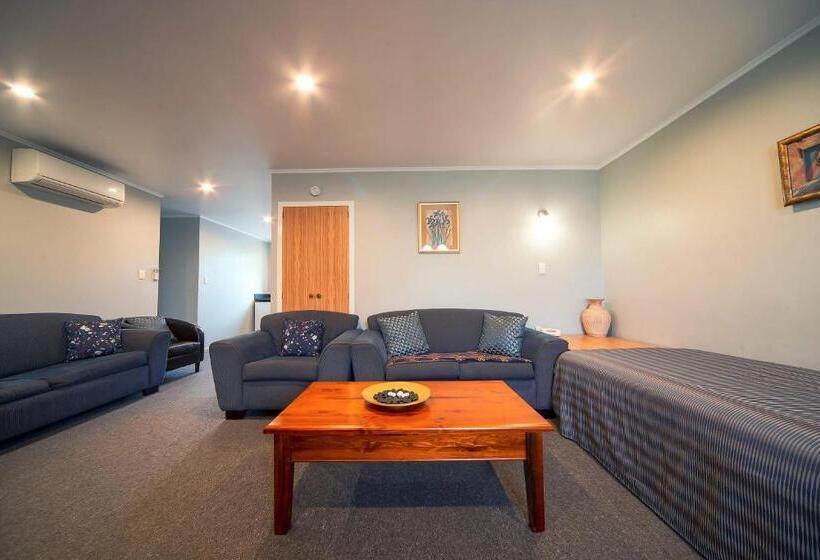 Апартаменты 2 Спальни, Coronation Park Motels