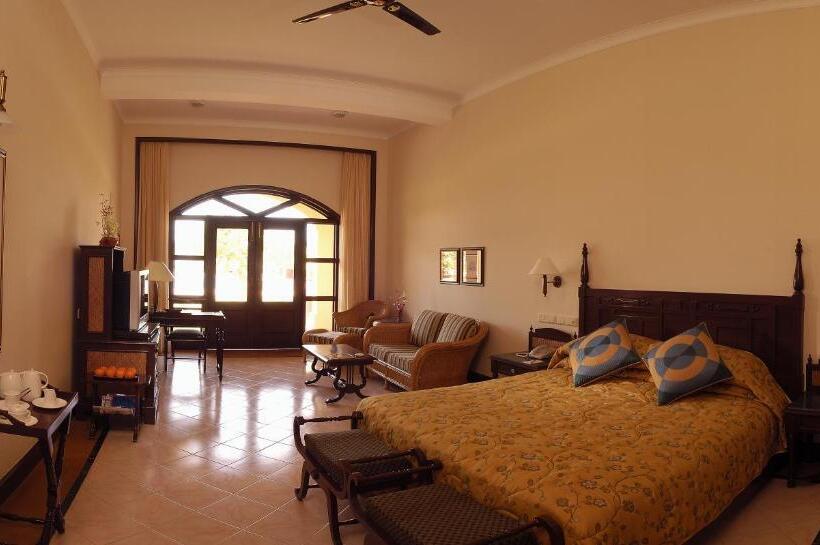 جناح سرير كينج, The Lalit Golf & Spa Resort Goa