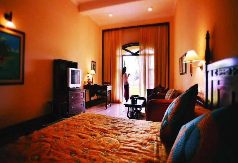 Люкс Вид на Море, The Lalit Golf & Spa Resort Goa