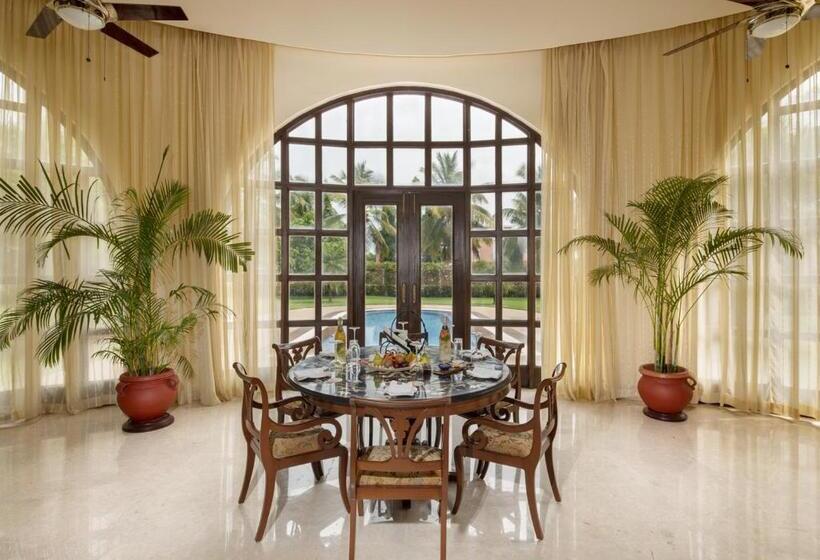 Вилла 3 Спальни, The Lalit Golf & Spa Resort Goa
