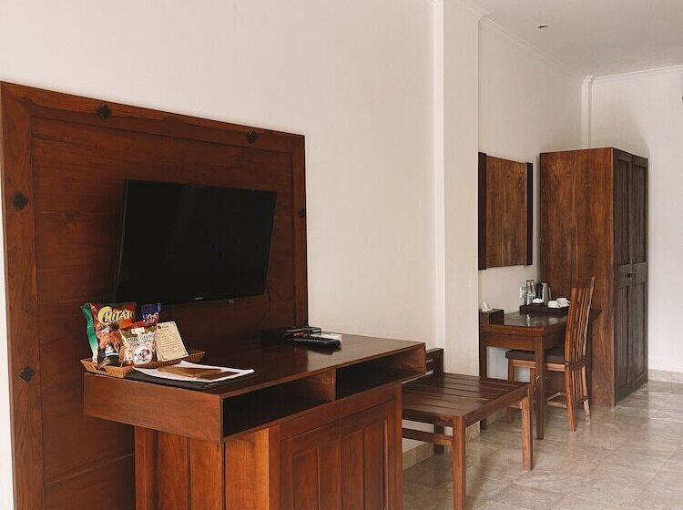 Номер Deluxe Вид на Бассейн, Villa Sonia Ubud