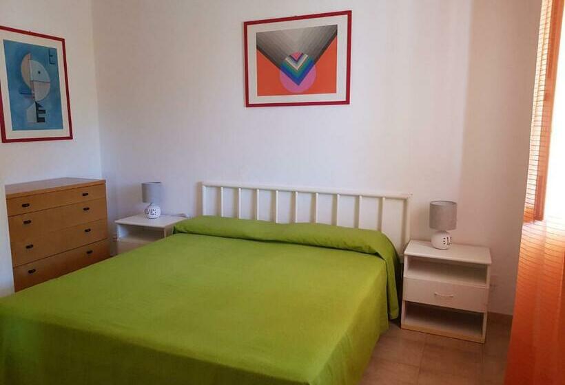 آپارتمان 1 خوابه با چشم‌انداز دریا, Residenza Airone Blu