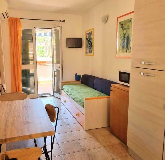 آپارتمان 1 خوابه با تراس, Residenza Airone Blu