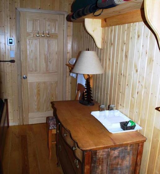 4인용 스탠다드 룸, Auberge De La Rivière Matapédia   Matapédia River Lodge
