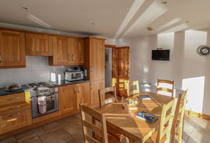 Дом 1 Спальня, Shamrock Cottage