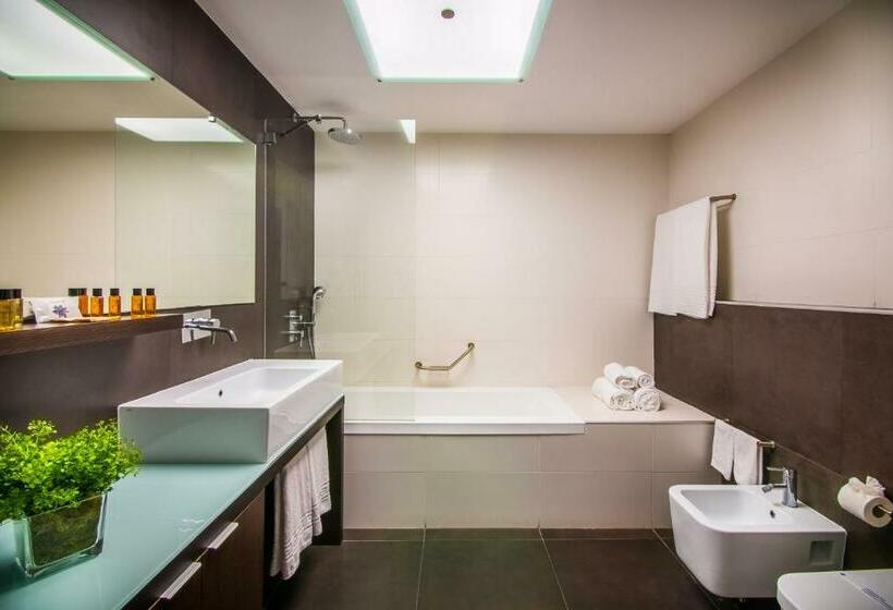 سوییت سوپریور, Rr Hotel Da Rocha