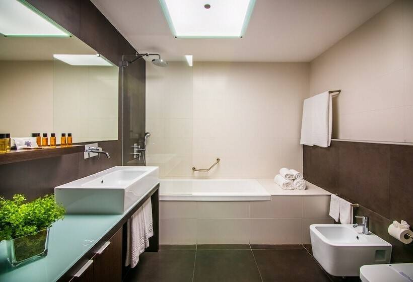 سوییت سوپریور, Rr Hotel Da Rocha