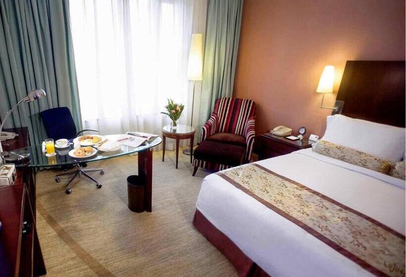 Executive Room King Size Bed, Grand Mercure Beijing Central