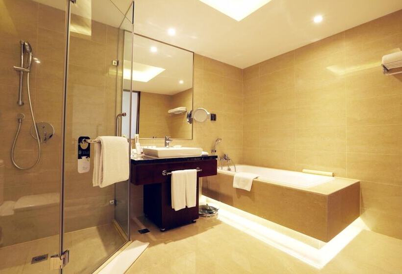 Junior Suite, Grand Mercure Beijing Central