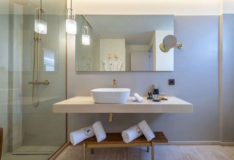 Полулюкс Вид на Сад, Isla Brown Chania Resort, Curio Collection By Hilton