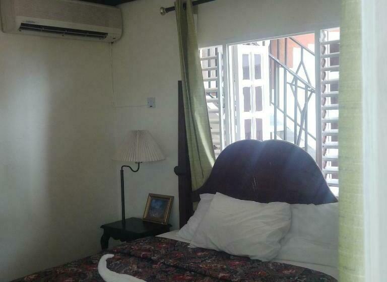 سوئیت با تخت بزرگ, Boutique B&b At Stone Village