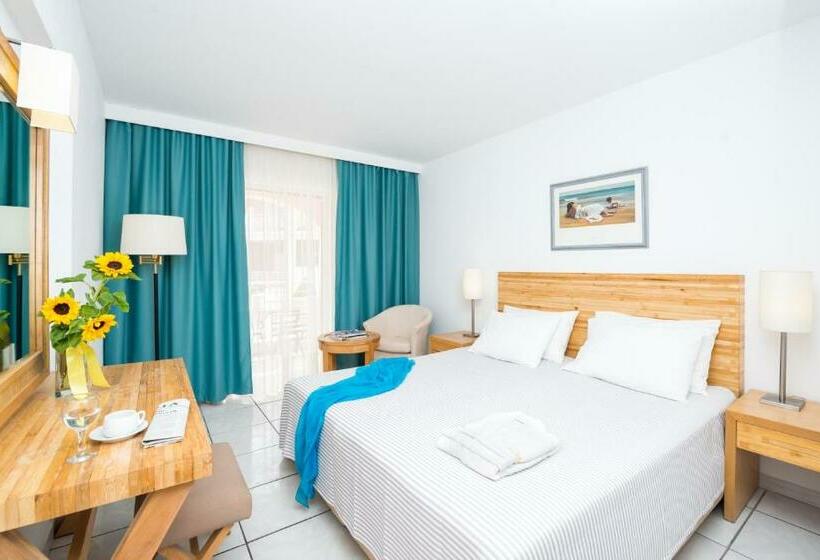 Номер Стандарт Вид на Бассейн, Bitzaro Palace Hotel   All Inclusive