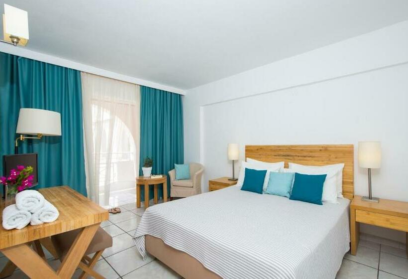Номер Стандарт Вид на Бассейн, Bitzaro Palace Hotel   All Inclusive