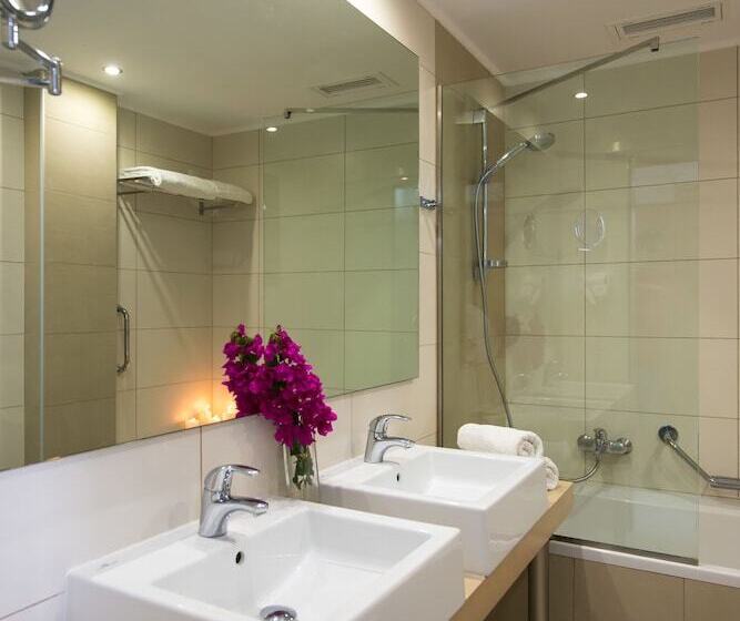 Семейный Номер, Bitzaro Palace Hotel   All Inclusive