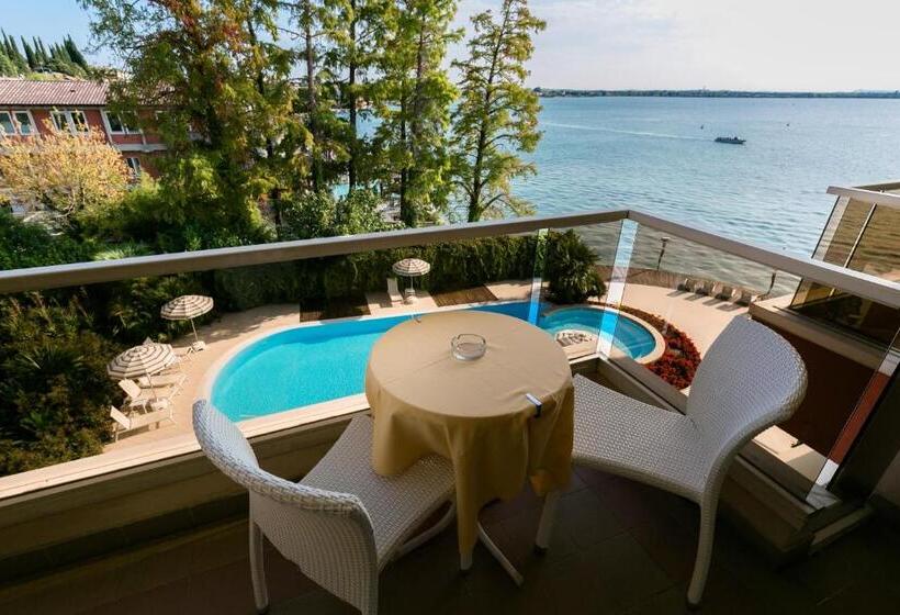 Superior room with lake view, Continental Wellness & Spa