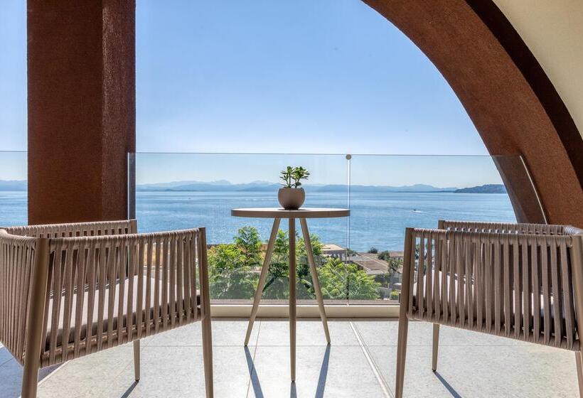 سوییت با چشم‌انداز دریا, Domes Miramare, A Luxury Collection Resort, Corfu   Adults Only