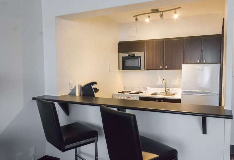 スイート, Ottawa Embassy Hotel & Suites