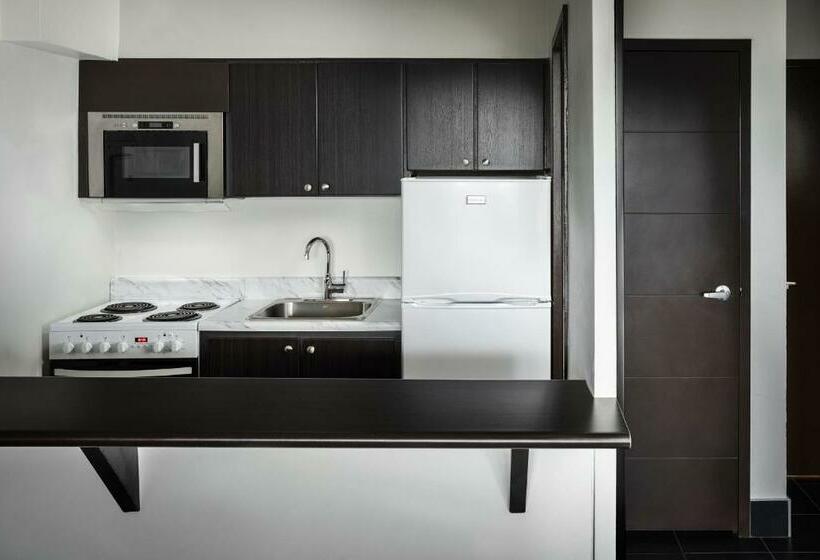 スイート, Ottawa Embassy Hotel & Suites