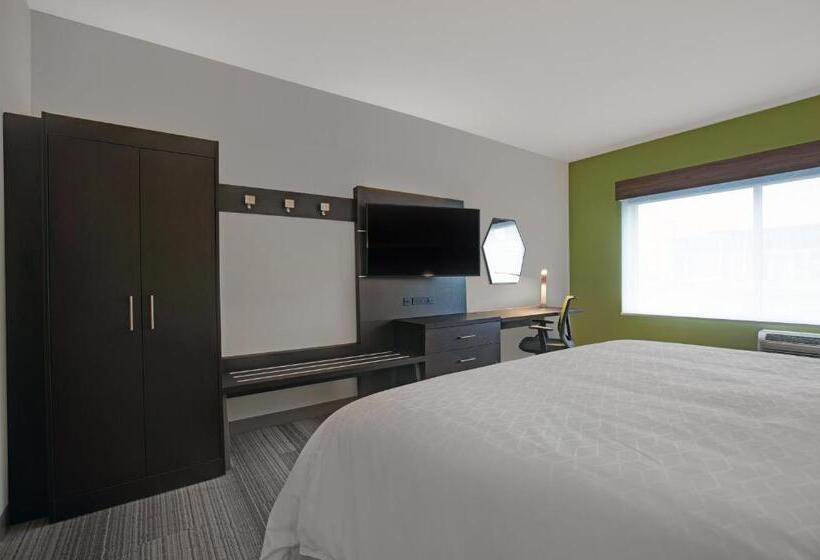适合残疾人士使用的带超级大床的标准间, Holiday Inn Express   Milwaukee Downtown, An Ihg