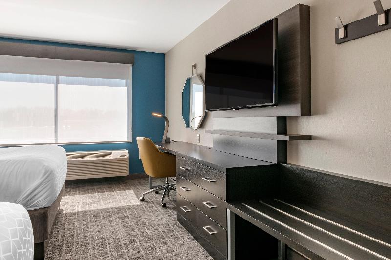 Люкс Кровать Кинг, Holiday Inn Express & Suites   Carlisle Southwest I 81, An Ihg