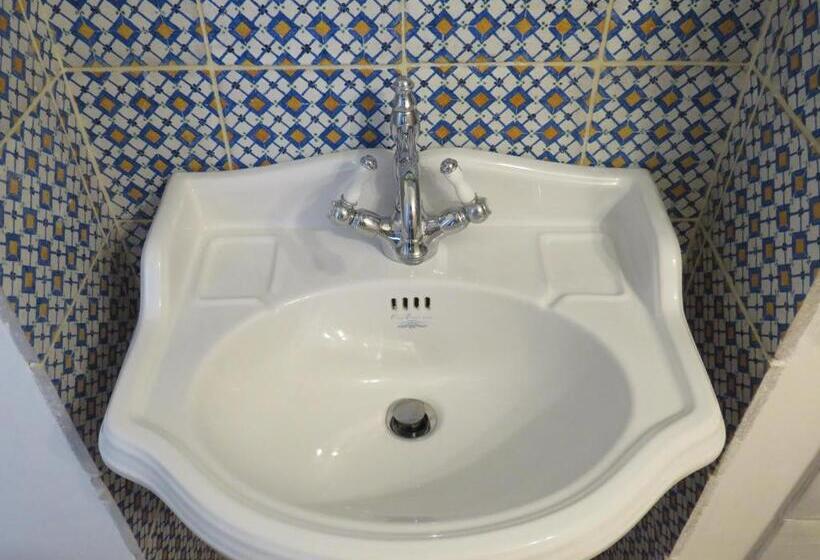 اتاق لوکس, Borgo Santuri