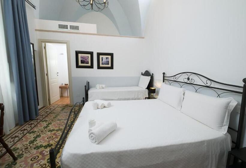 اتاق لوکس سه تخته, Borgo Santuri