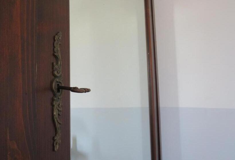اتاق سوپریور, Borgo Santuri