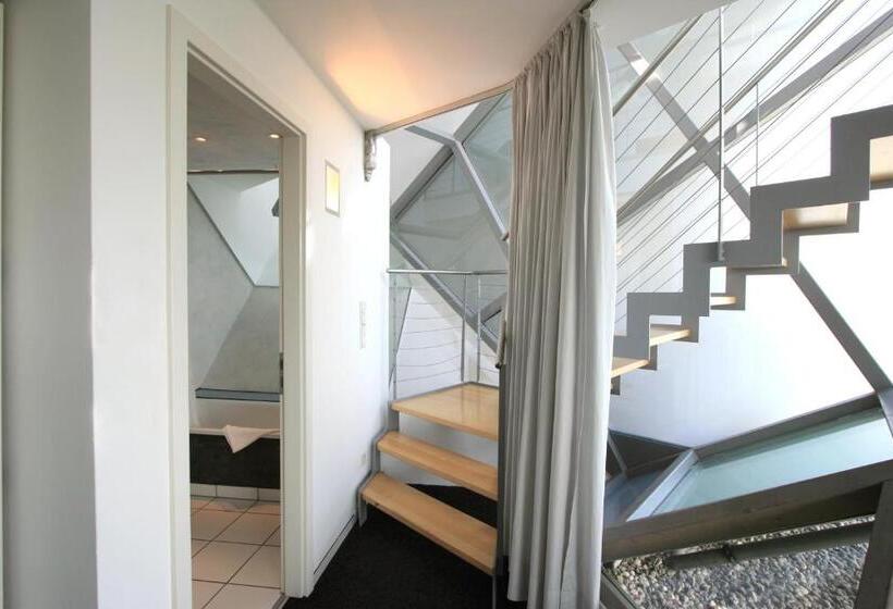 سوییت دوبلکس, Chelsea