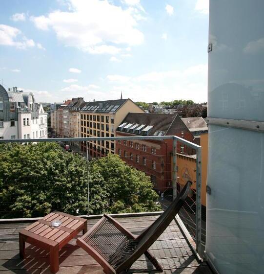 سوییت دوبلکس, Chelsea