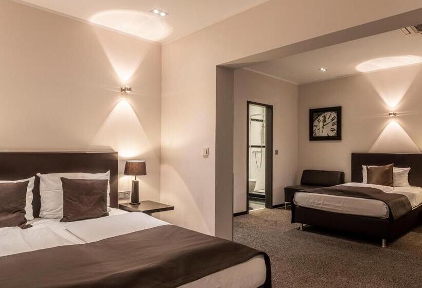 اتاق استاندارد چهار تخته, Mauritius Hotel & Therme