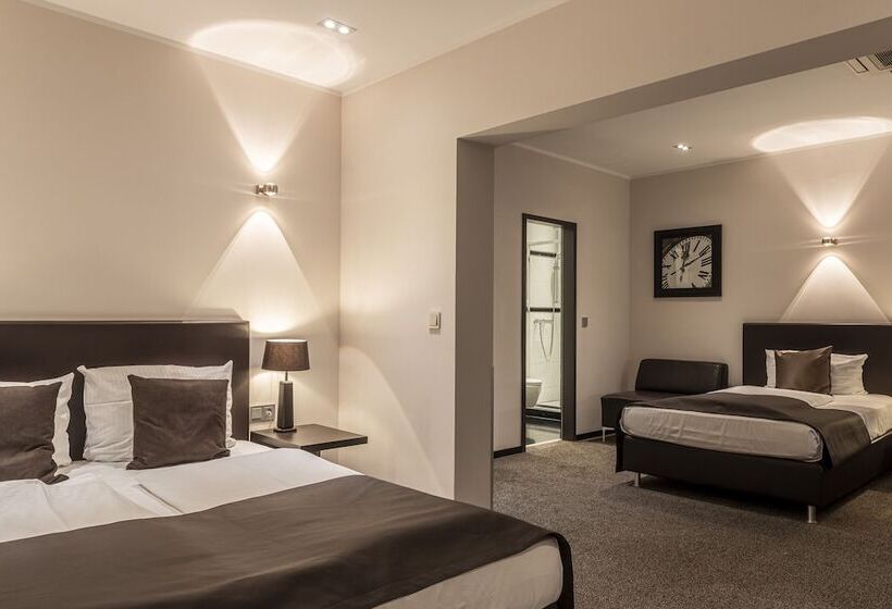 اتاق استاندارد چهار تخته, Mauritius Hotel & Therme