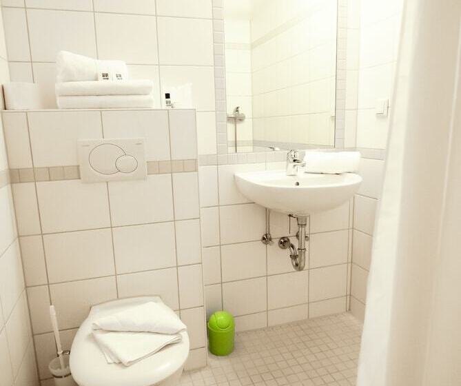 Quarto Estandar Individual, Petul An Der Zeche