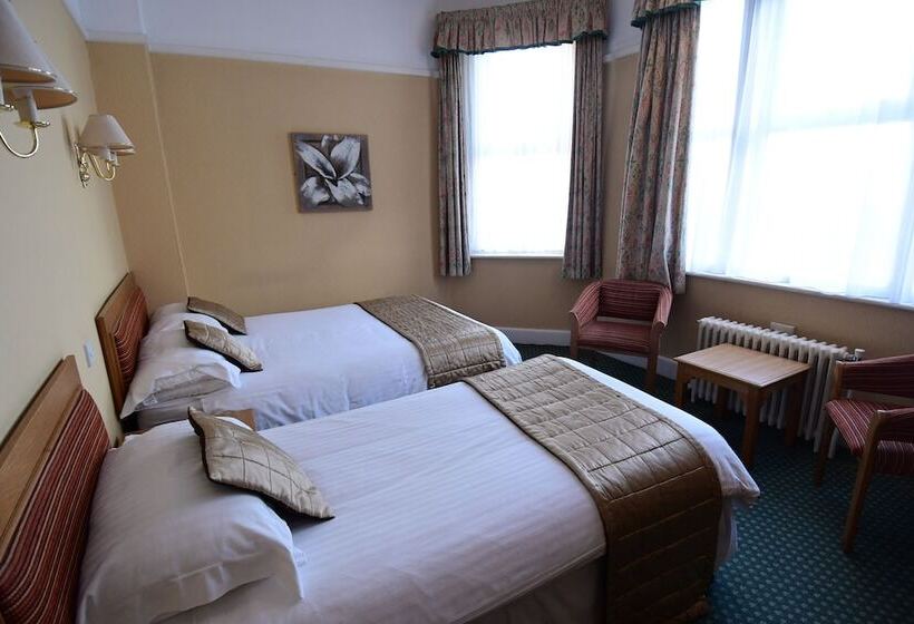 Quarto Familiar, The Trouville Bournemouth