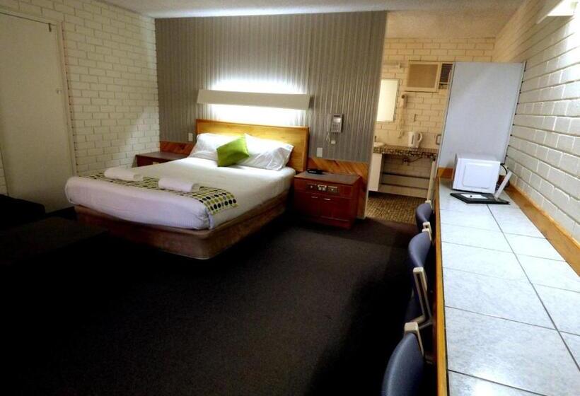 经典四人房间, Wanderlight Motor Inn