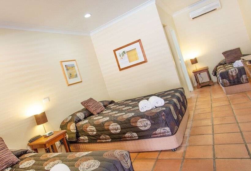 패밀리 룸, Mackay Rose Motel
