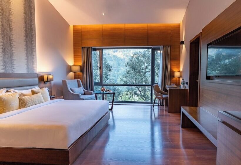 豪华湖景房, The Rosefinch Sarovar Portico
