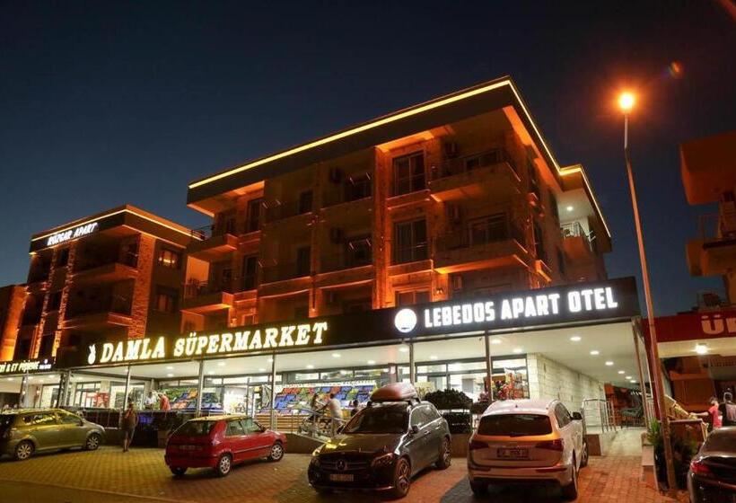 Номер Стандарт Трехместный, Lebedos Apart