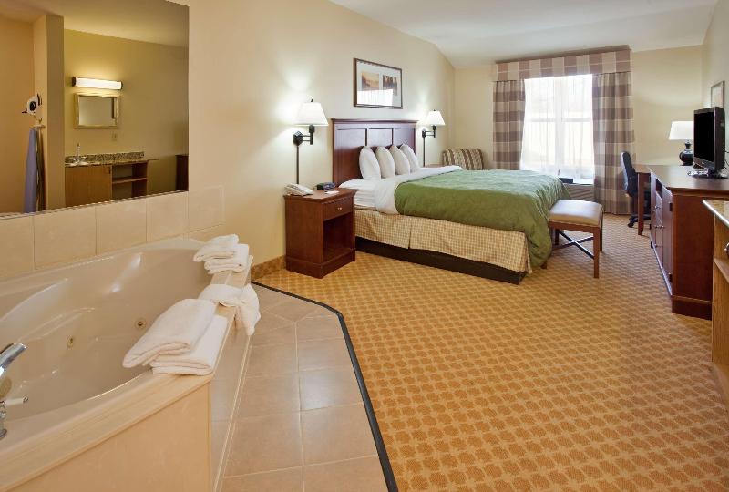 Люкс Кровать Кинг, Country Inn & Suites By Radisson, Birch Run Frankenmuth, Mi