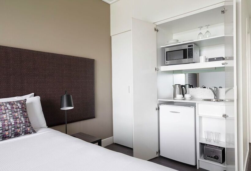 استودیوی استاندارد, Mantra On Jolimont Melbourne