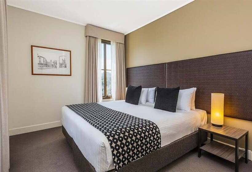 استودیوی استاندارد, Mantra On Jolimont Melbourne