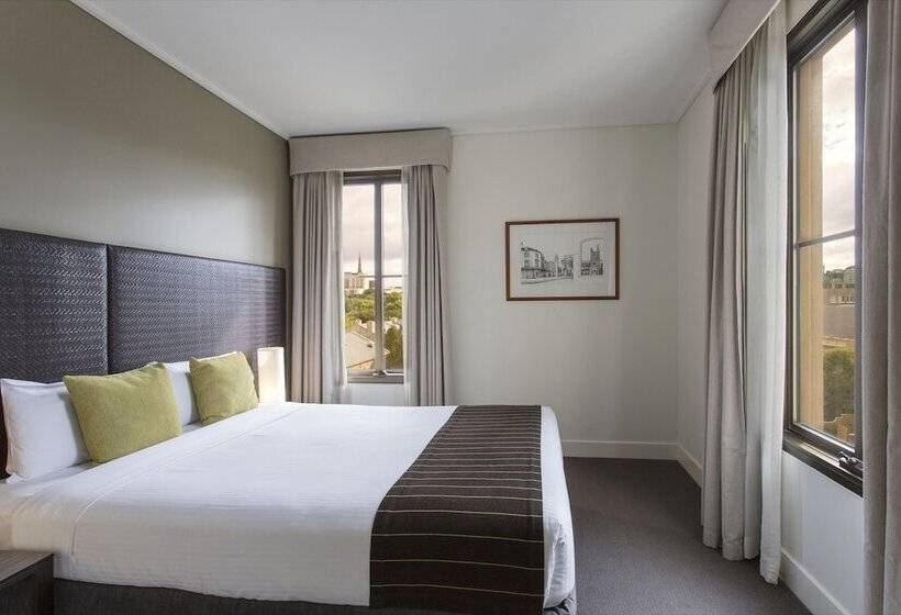 استودیوی استاندارد, Mantra On Jolimont Melbourne