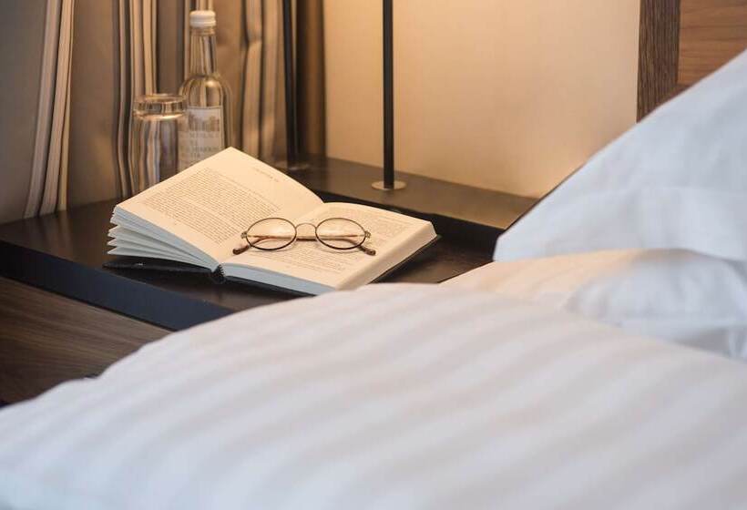 Люкс с Балконом, Hyatt Regency London The Churchill