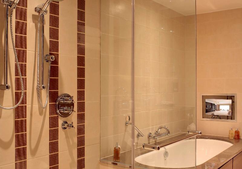 سوئیت پریمیوم, Hyatt Regency London The Churchill